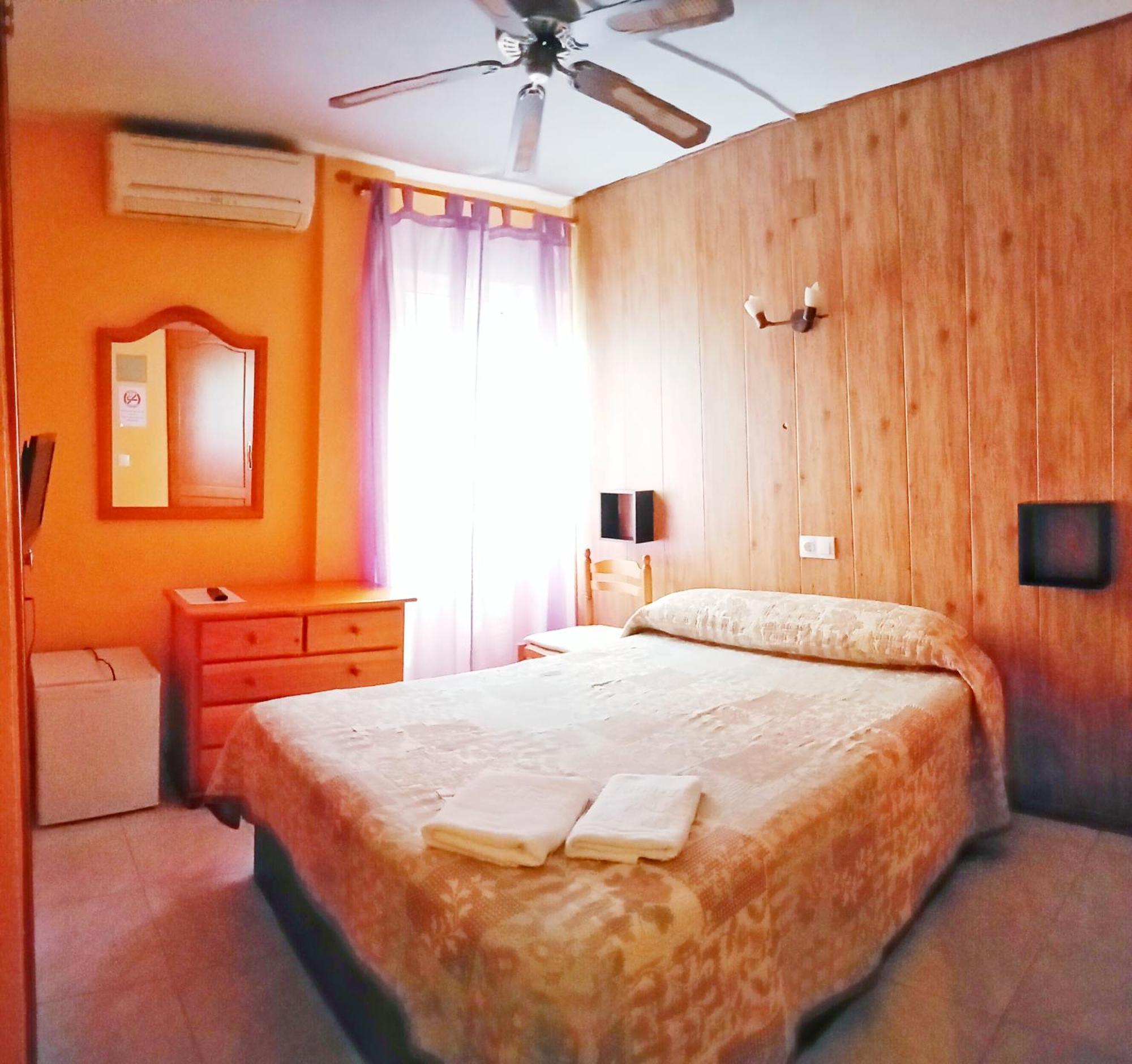 Hostal Cristina เดเนีย ภายนอก รูปภาพ