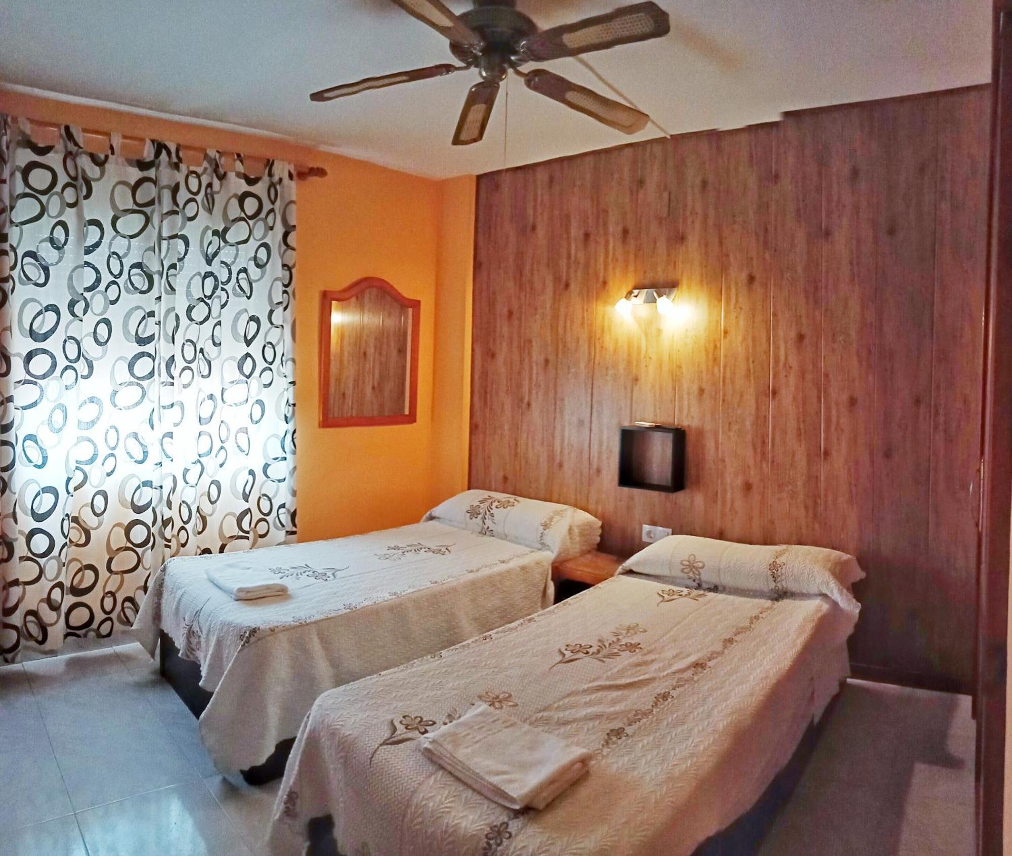 Hostal Cristina เดเนีย ภายนอก รูปภาพ