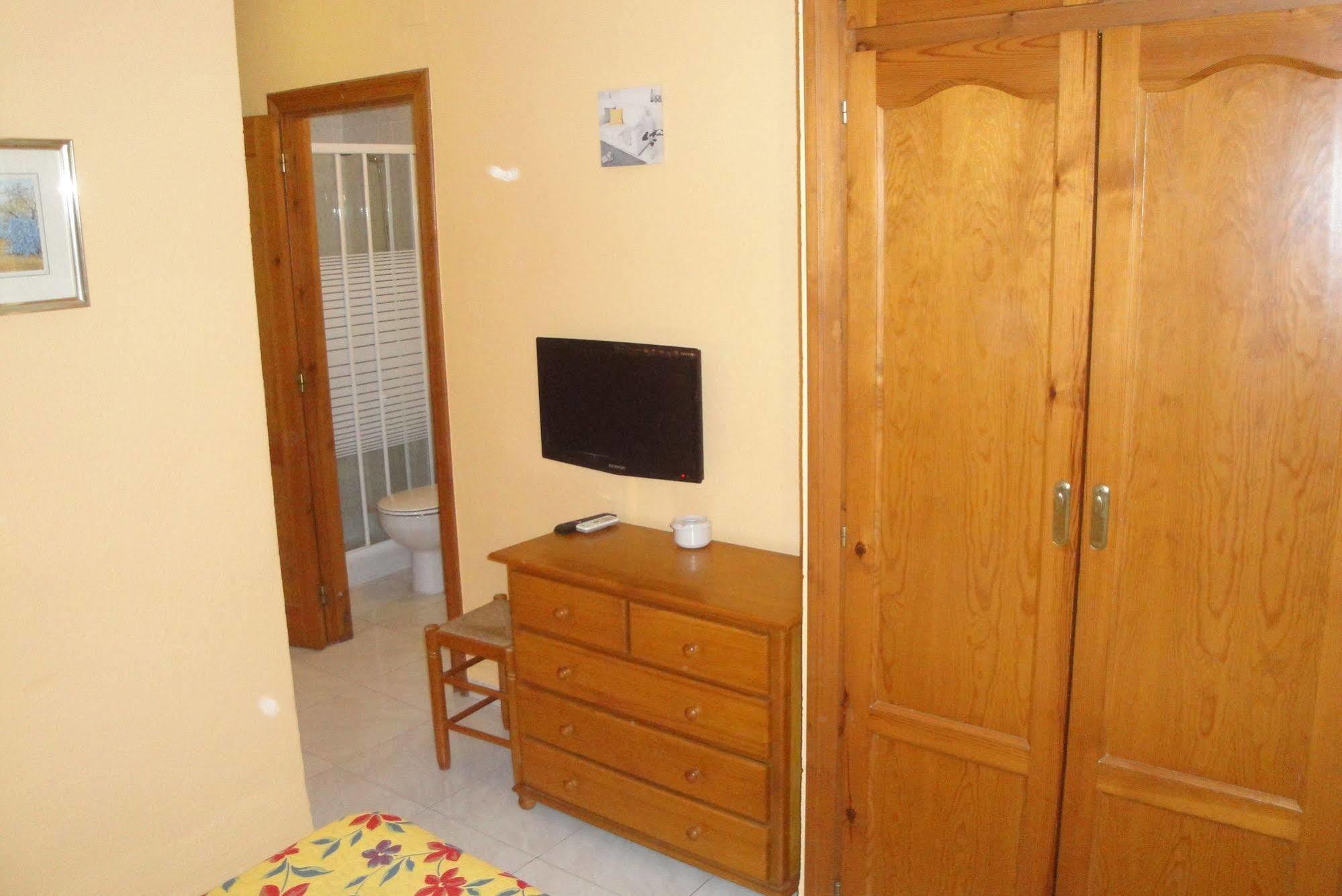 Hostal Cristina เดเนีย ภายนอก รูปภาพ