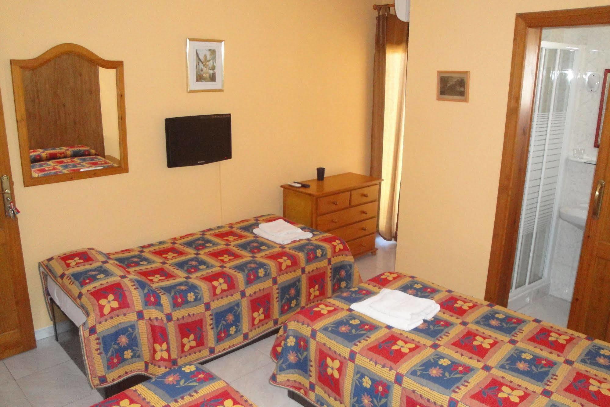 Hostal Cristina เดเนีย ภายนอก รูปภาพ